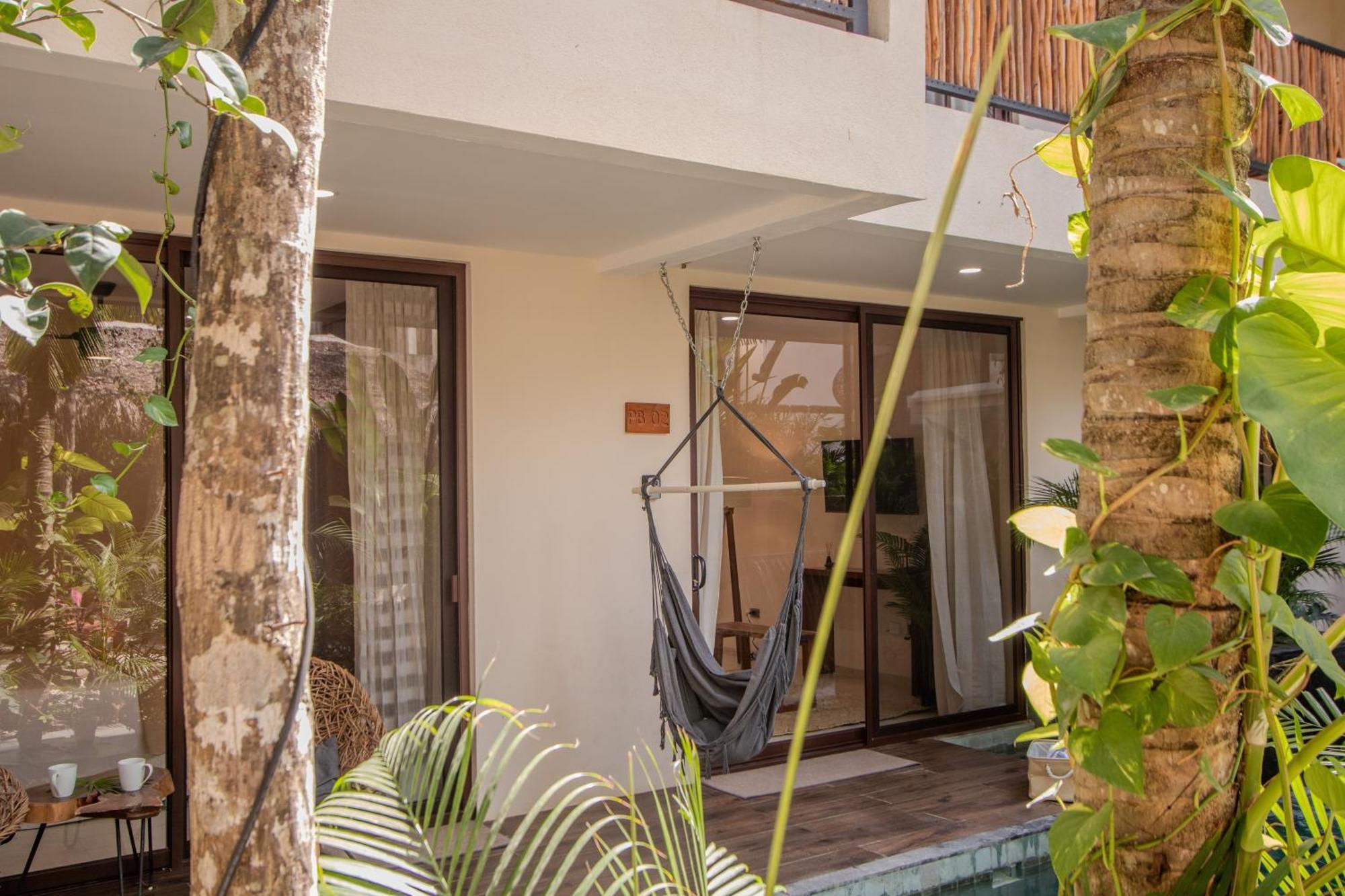 2 Bedrooms And Fully Equipped Kitchen Harmony Maxia Apartment